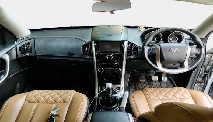 2021 Mahindra XUV500 W11, Diesel, Manual, 85,145 km, interior