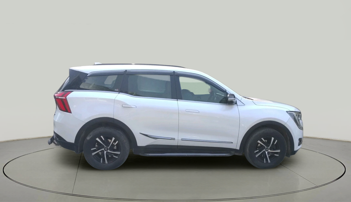 2022 Mahindra XUV700 AX 3 D MT 7 STR, Diesel, Manual, 71,594 km, exterior