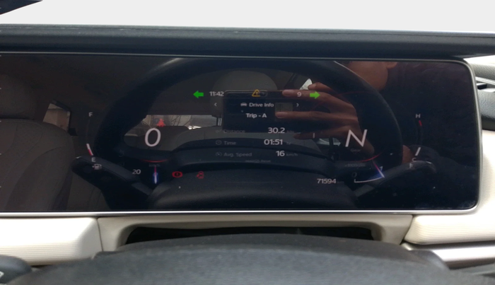 2022 Mahindra XUV700 AX 3 D MT 7 STR, Diesel, Manual, 71,594 km, interior