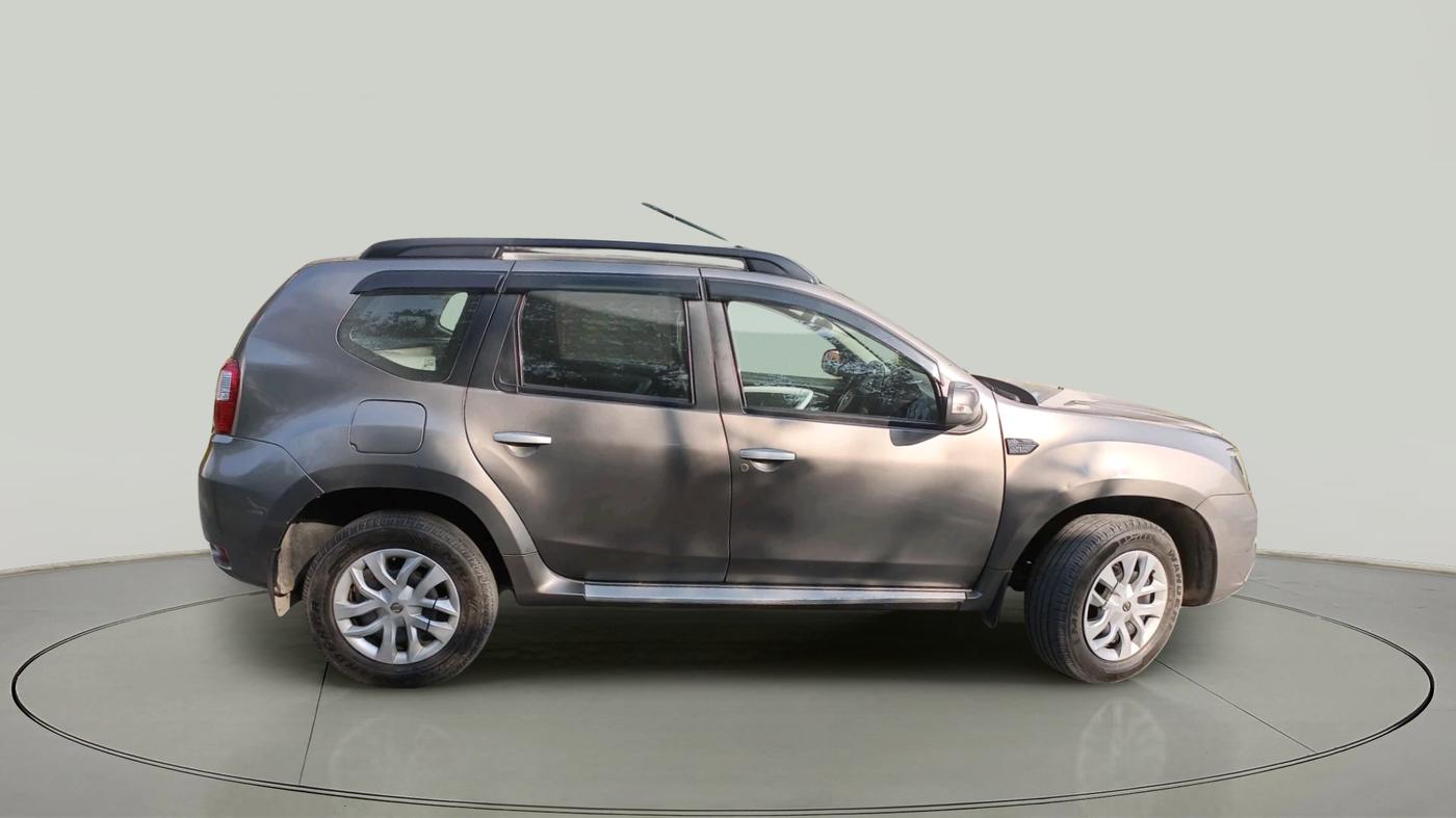 2018 Nissan Terrano XL (P), Petrol, Manual, 1,18,038 km, exterior