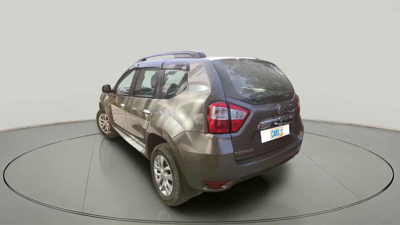 2018 Nissan Terrano XL (P), Petrol, Manual, 1,18,038 km, exterior