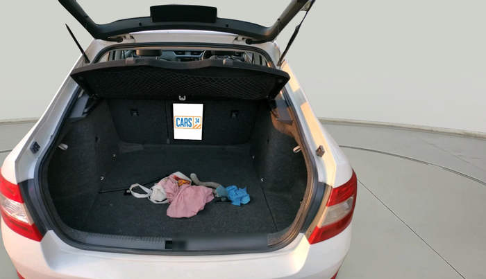 2015 Skoda Octavia ELEGANCE 1.8 TSI AT, Petrol, Automatic, 1,06,298 km, exterior