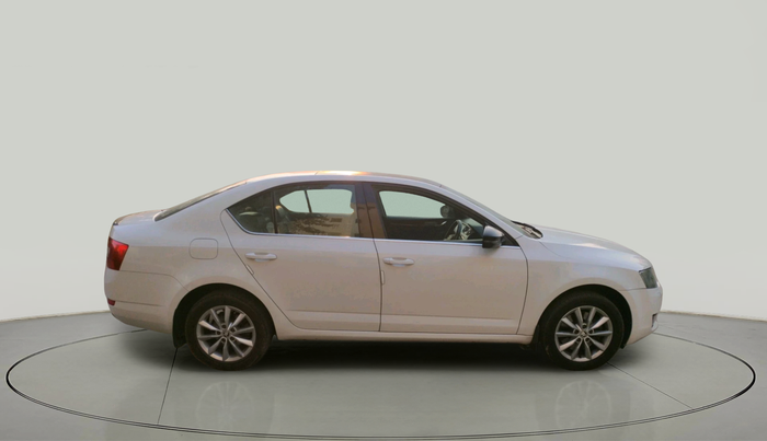 2015 Skoda Octavia ELEGANCE 1.8 TSI AT, Petrol, Automatic, 1,06,298 km, exterior