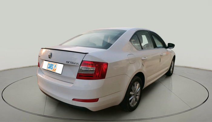 2015 Skoda Octavia ELEGANCE 1.8 TSI AT, Petrol, Automatic, 1,06,298 km, exterior
