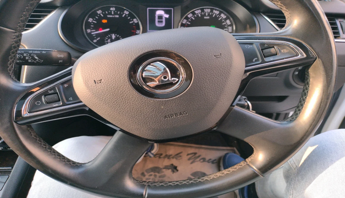 2015 Skoda Octavia ELEGANCE 1.8 TSI AT, Petrol, Automatic, 1,06,298 km, interior