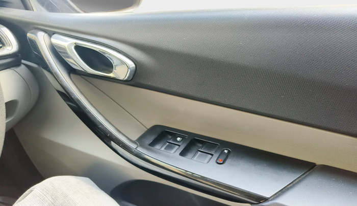 2019 Tata Tiago XZ PLUS PETROL, Petrol, Manual, 59,896 km, interior