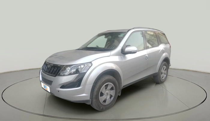 2016 Mahindra XUV500 W6 AT, Diesel, Automatic, 57,422 km, exterior