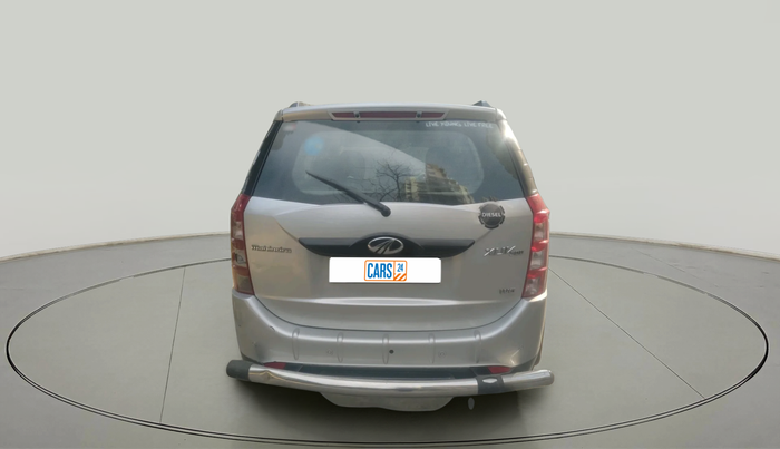 2016 Mahindra XUV500 W6 AT, Diesel, Automatic, 57,422 km, exterior