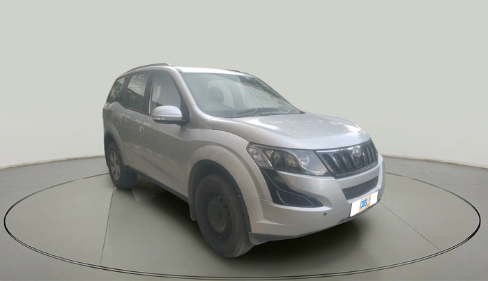 2016 Mahindra XUV500 W6 AT, Diesel, Automatic, 57,422 km, exterior