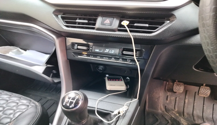 2023 Maruti BREZZA VXI SMART HYBRID, Petrol, Manual, 9,985 km, interior