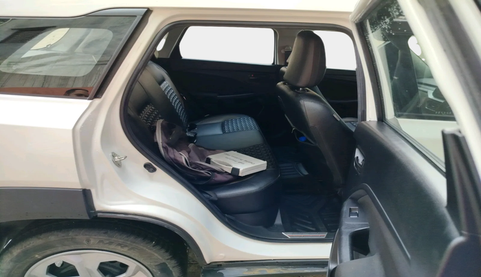 2023 Maruti BREZZA VXI SMART HYBRID, Petrol, Manual, 9,985 km, interior