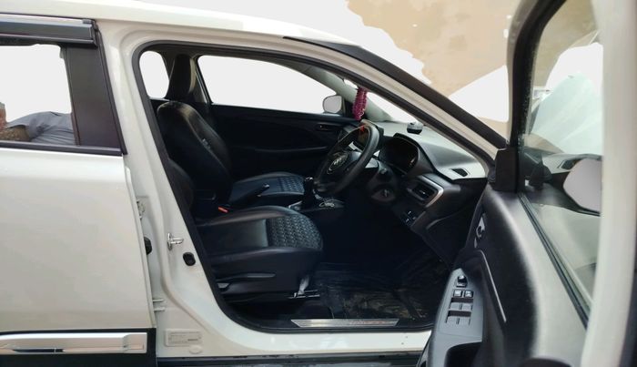 2023 Maruti BREZZA VXI SMART HYBRID, Petrol, Manual, 9,985 km, interior