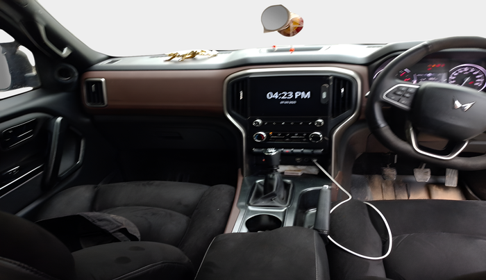 2024 Mahindra SCORPIO-N Z4 DIESEL MT 2WD 7 STR, Diesel, Manual, 12,268 km, interior