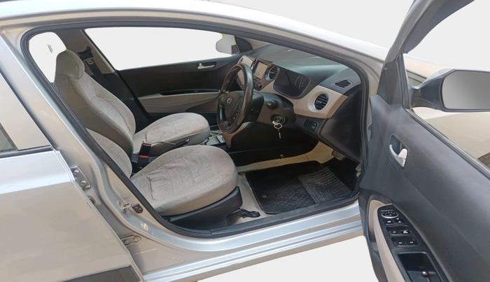 2017 Hyundai Grand i10 SPORTZ (O) AT 1.2 KAPPA VTVT, Petrol, Automatic, 82,185 km, interior