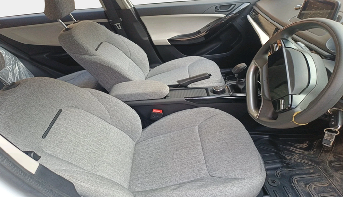 2024 Tata Curvv Pure Plus 1.2 Petrol 6MT, Petrol, Manual, 10,922 km, interior
