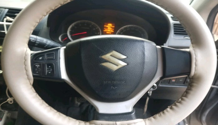 2013 Maruti Swift ZXI, Petrol, Manual, 1,11,921 km, interior