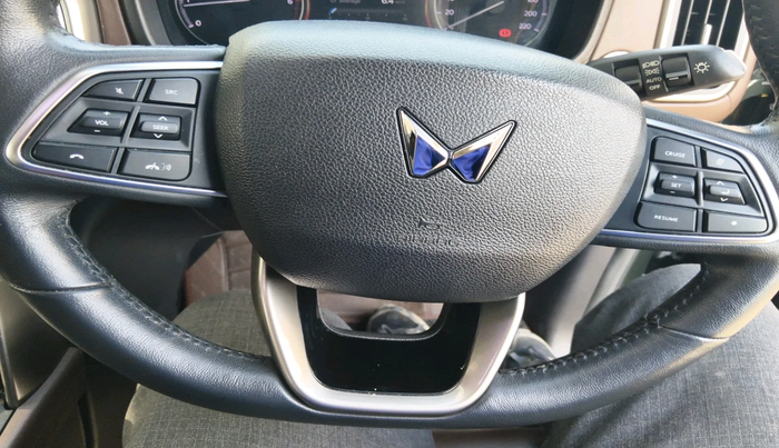 2023 Mahindra SCORPIO-N Z8 L PETROL AT 7 STR, Petrol, Automatic, 27,532 km, interior