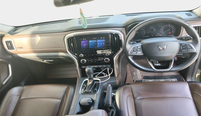 2023 Mahindra SCORPIO-N Z8 L PETROL AT 7 STR, Petrol, Automatic, 27,532 km, interior