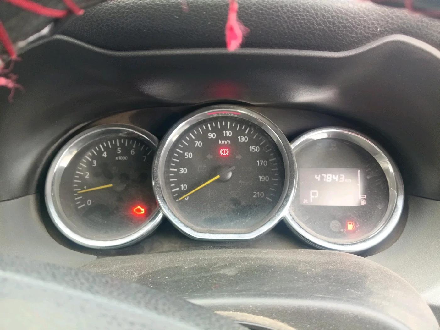 2017 Renault Duster RXS CVT, CNG, Automatic, 47,843 km, interior