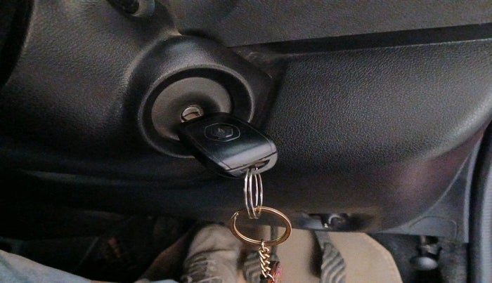 2017 Renault Kwid RXT 0.8, Petrol, Manual, 54,586 km, interior