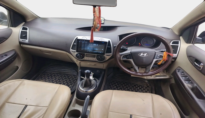 2010 Hyundai i20 SPORTZ 1.2, Petrol, Manual, 1,11,078 km, interior