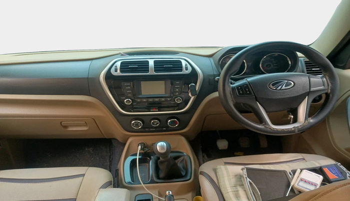 2016 Mahindra TUV300 T8, Diesel, Manual, 1,13,304 km, interior