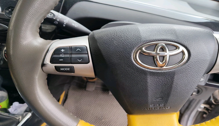 2014 Toyota Etios CROSS 1.5 V, Petrol, Manual, 66,337 km, interior