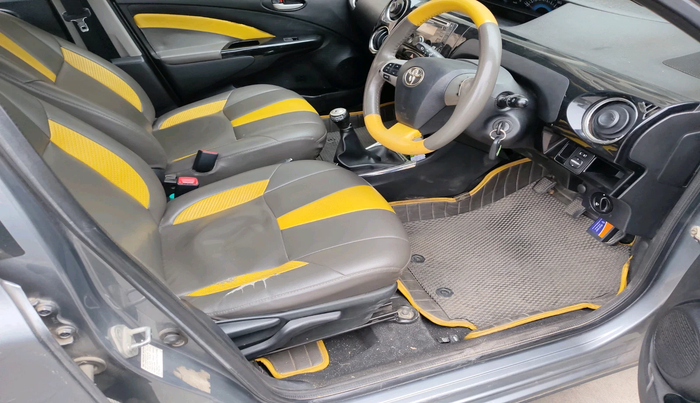 2014 Toyota Etios CROSS 1.5 V, Petrol, Manual, 66,337 km, interior