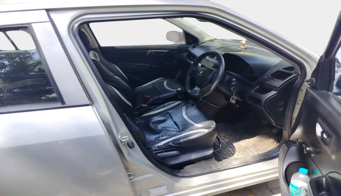 2013 Maruti Swift LXI, Petrol, Manual, 1,05,850 km, interior