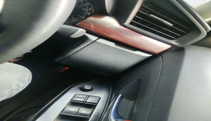 2017 Toyota Innova Crysta 2.8 GX AT 7 STR, Diesel, Automatic, 2,05,233 km, interior