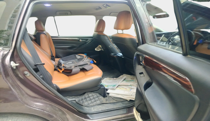 2017 Toyota Innova Crysta 2.8 GX AT 7 STR, Diesel, Automatic, 2,05,233 km, interior