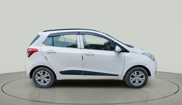 2016 Hyundai Grand i10 SPORTZ 1.2 KAPPA VTVT, Petrol, Manual, 1,46,033 km, exterior