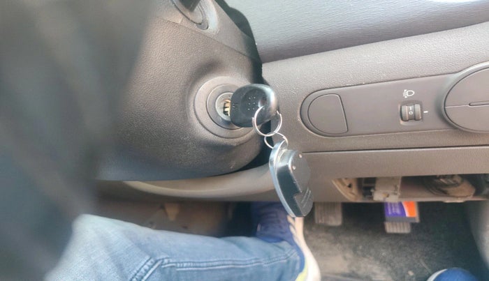 2011 Hyundai i10 MAGNA 1.2, Petrol, Manual, 1,49,468 km, interior