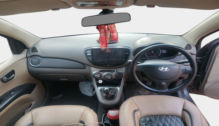 2011 Hyundai i10 MAGNA 1.2, Petrol, Manual, 1,49,468 km, interior
