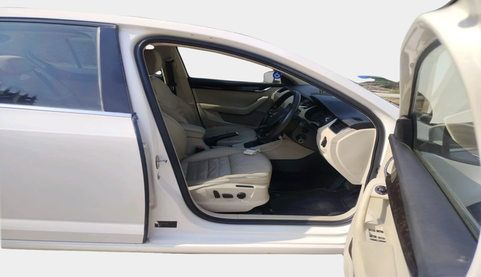 2013 Skoda Octavia STYLE 1.8 TSI AT, Petrol, Automatic, 72,538 km, interior