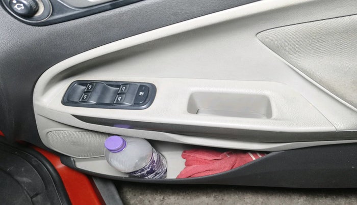 2015 Ford Ecosport TITANIUM 1.0L ECOBOOST, Petrol, Manual, 1,21,168 km, interior