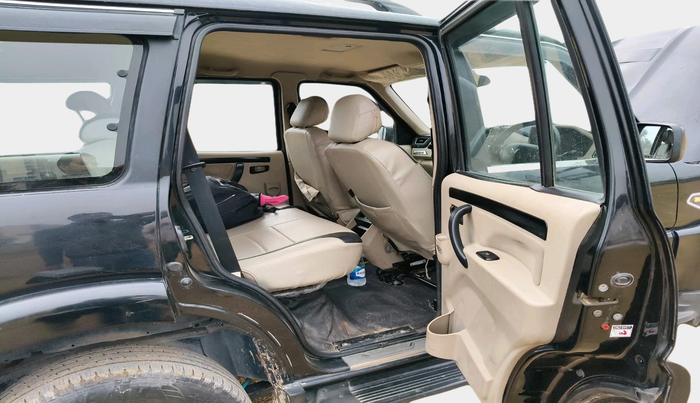 2023 Mahindra SCORPIO CLASSIC S11 MT 7S CC, Diesel, Manual, 40,024 km, interior