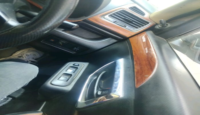 2015 Maruti Swift LXI, Petrol, Manual, 83,582 km, interior