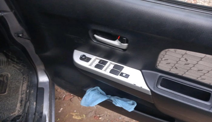 2015 Maruti Wagon R 1.0 VXI, Petrol, Manual, 57,293 km, interior