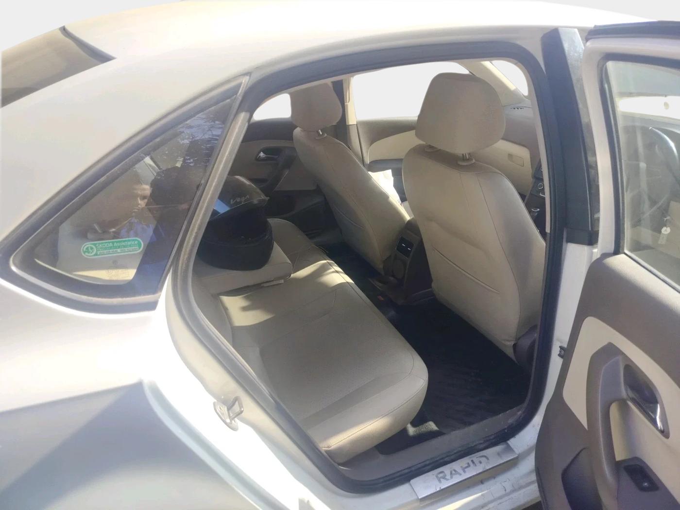 2015 Skoda Rapid Elegance 1.6 MPI AT, Petrol, Automatic, 92,169 km, interior