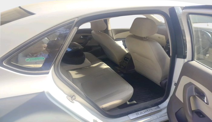 2015 Skoda Rapid Elegance 1.6 MPI AT, Petrol, Automatic, 92,169 km, interior