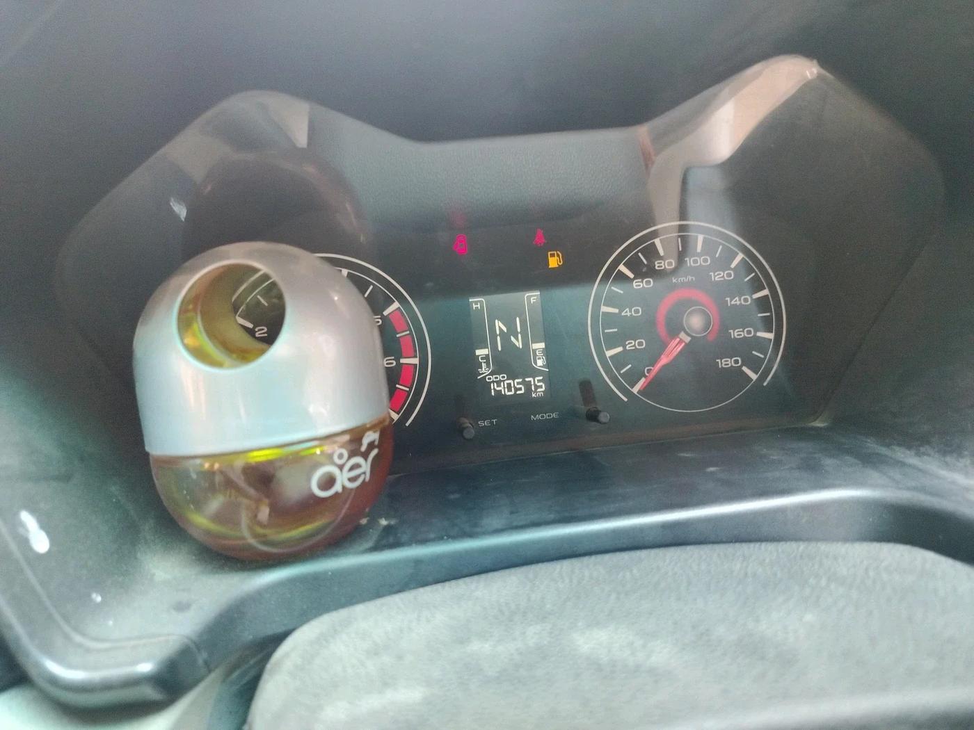 2016 Mahindra Kuv100 K4 PLUS D 6 STR, Diesel, Manual, 1,40,575 km, interior