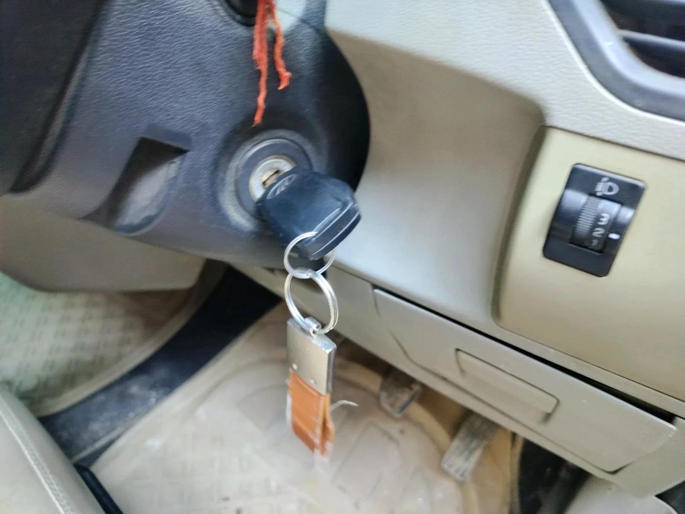 2016 Mahindra Kuv100 K4 PLUS D 6 STR, Diesel, Manual, 1,40,575 km, interior