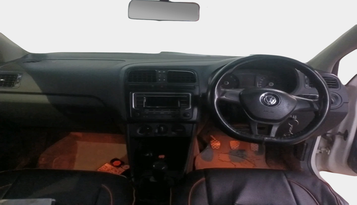 2016 Volkswagen Polo COMFORTLINE 1.2L, Petrol, Manual, 97,613 km, interior