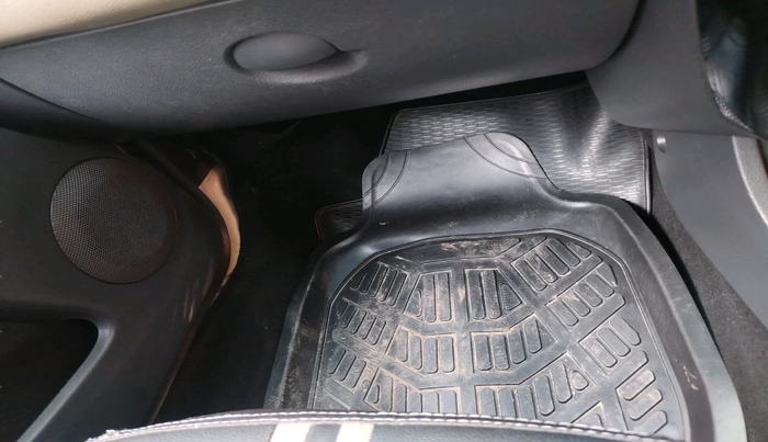 2013 Renault Duster RXL PETROL, Petrol, Manual, 92,655 km, interior