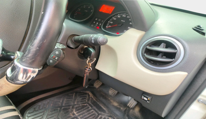 2013 Renault Duster RXL PETROL, Petrol, Manual, 92,655 km, interior