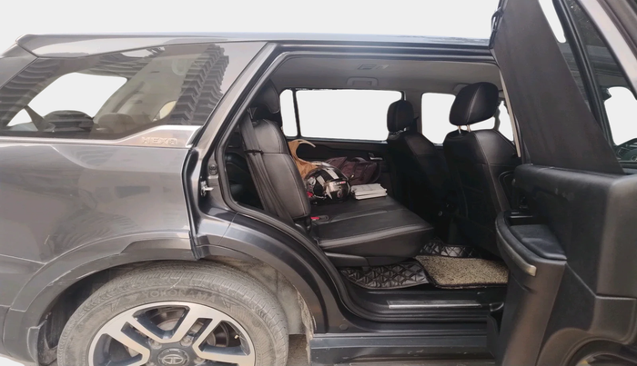 2018 Tata Hexa XTA 4X2 7 STR, Diesel, Automatic, 94,296 km, interior