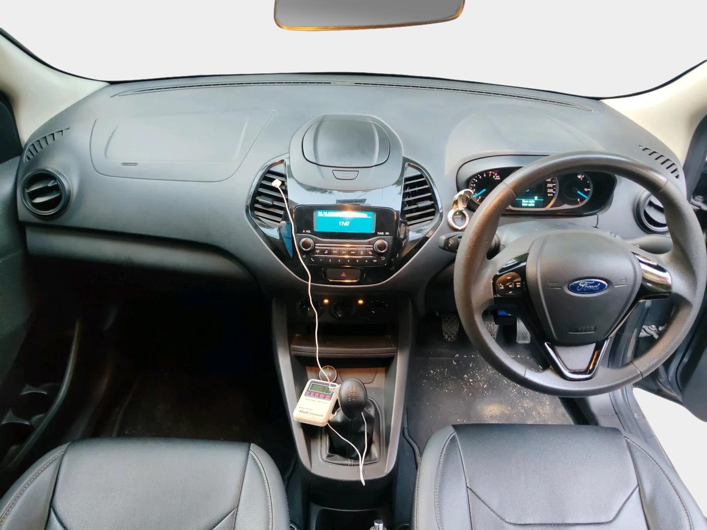 2020 Ford New Figo TITANIUM 1.2 PETROL MT, Petrol, Manual, 56,149 km, interior