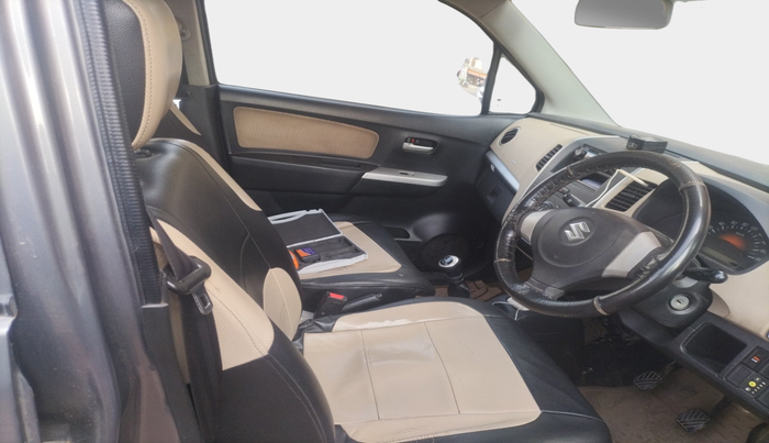 2017 Maruti Wagon R 1.0 LXI CNG, Petrol, Manual, 1,05,645 km, interior
