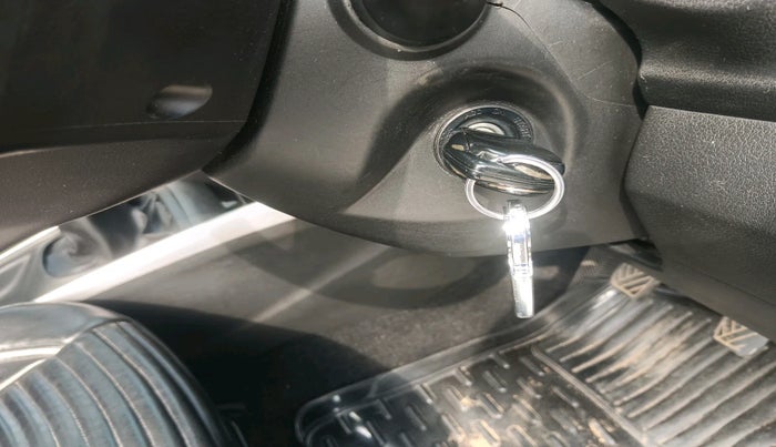 2017 Maruti Baleno DELTA PETROL 1.2, Petrol, Manual, 1,38,681 km, interior